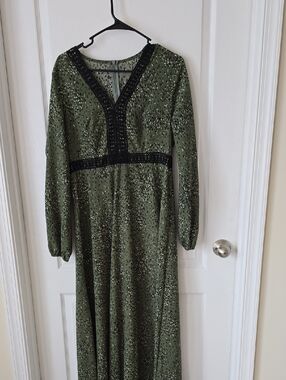 Olive Green Long Sleeve V-Neck Maxi Dress with Black Trim